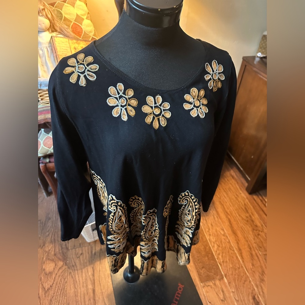 Sacred Threads - Gold and Black